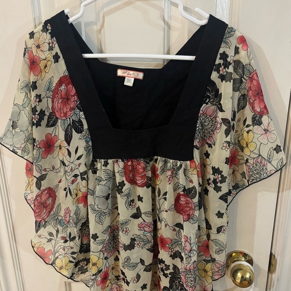 Urban Outfitters Tops - Early 2010s urban outfitters slowly bitterly and floral print shirt